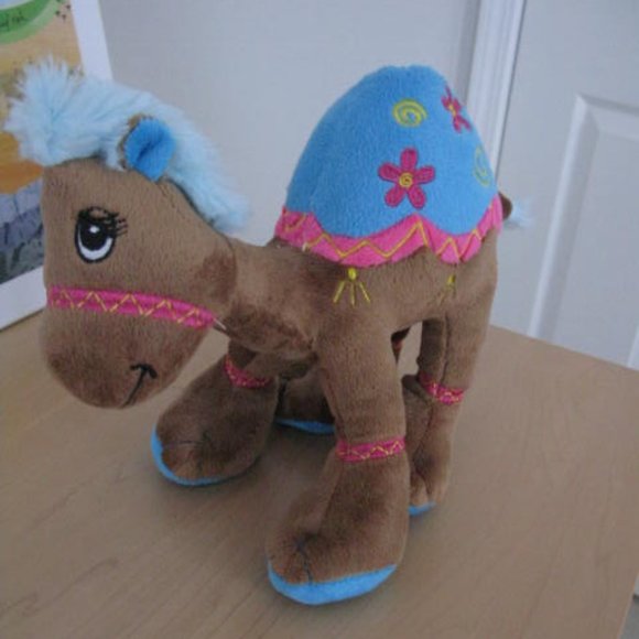 Brand New, without Tags toy Camel. From Dubai. - Picture 1 of 3